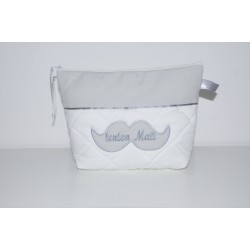 Trousse de toilette moustache adulte,enfant ou bébé personnalisée brodée